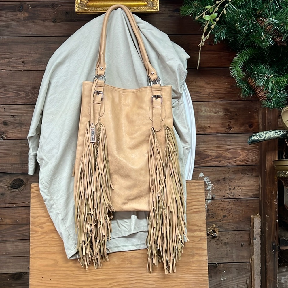 Vintage Urban Originals bought at South Moon Under in OCMD Fringe Shoulder Bag